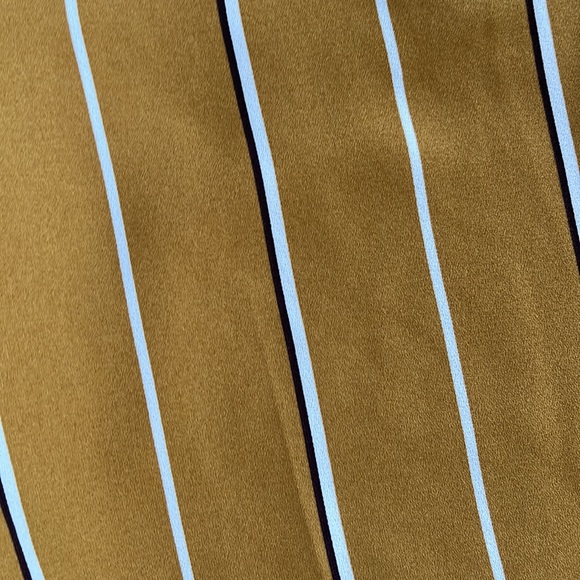 H&M Size 2 - Picture 2 of 4